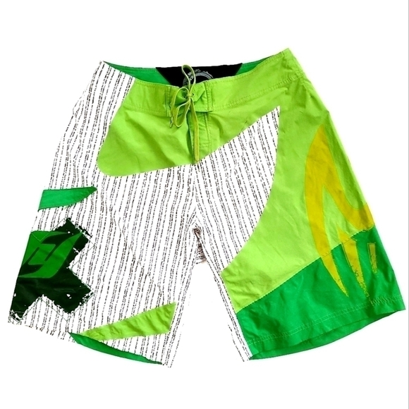 𝅺3/$20 Hyperlite WakeMFG Green/White Board Shorts - Picture 1 of 8